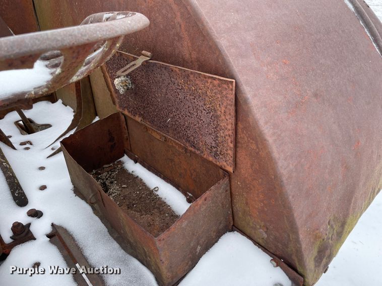 image for item HX9809 McCormick  tractor