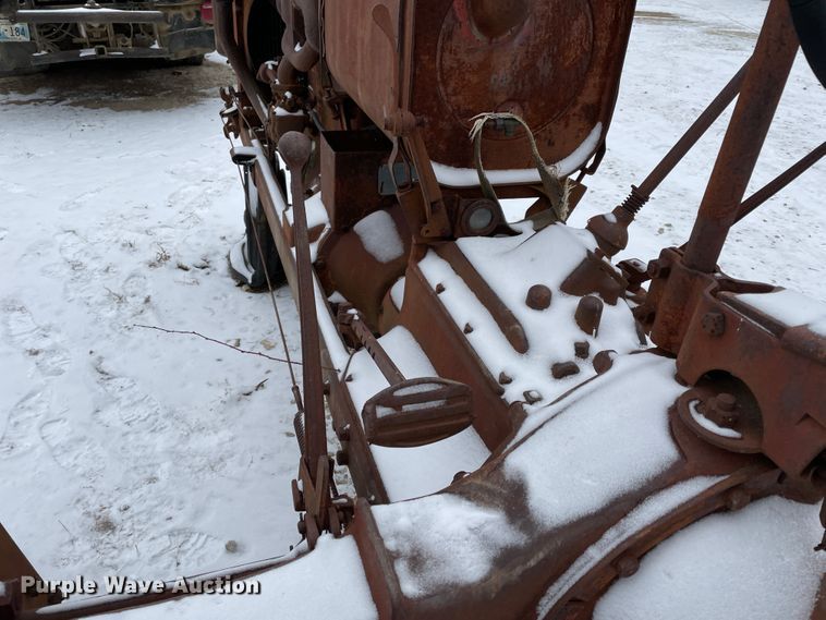 image for item HX9811 International Harvester F30  tractor