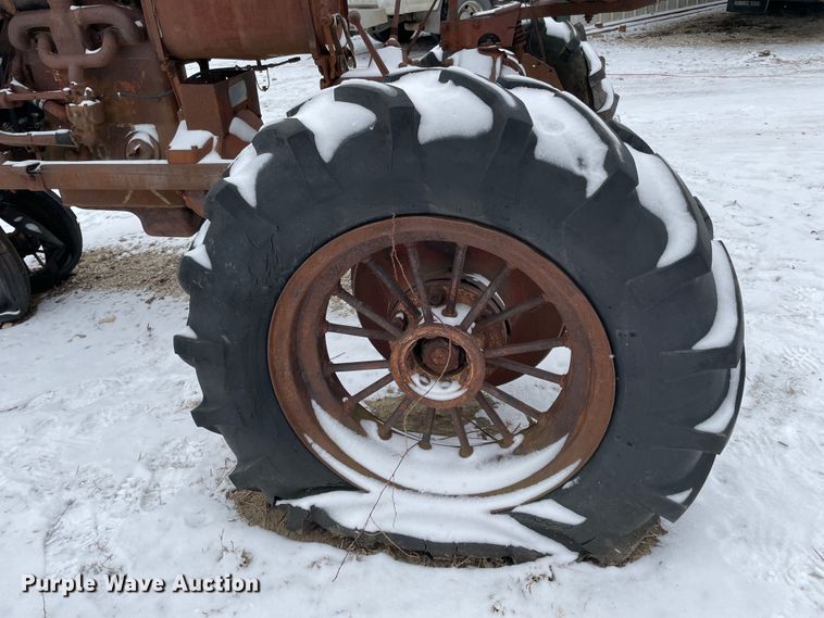 image for item HX9811 International Harvester F30  tractor