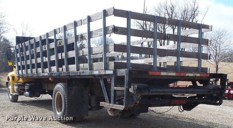 image for item DC2760 2008 International 4300  flatbed truck