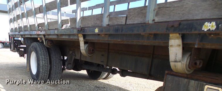 image for item DC2760 2008 International 4300  flatbed truck