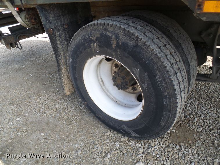 image for item DC2760 2008 International 4300  flatbed truck