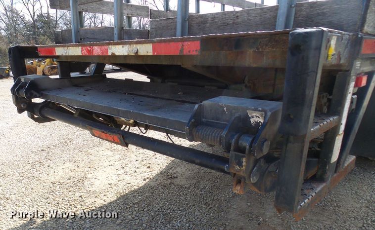 image for item DC2760 2008 International 4300  flatbed truck