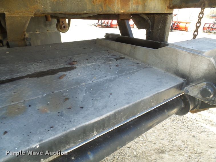 image for item DC2760 2008 International 4300  flatbed truck