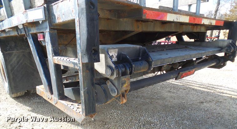image for item DC2760 2008 International 4300  flatbed truck