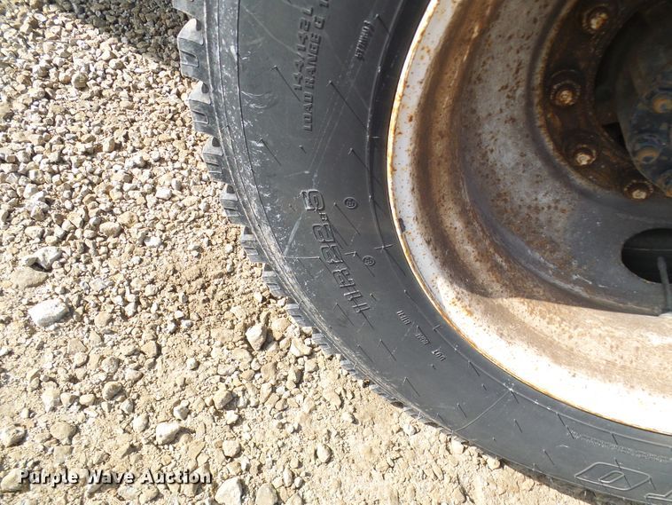 image for item DC2760 2008 International 4300  flatbed truck