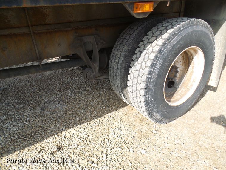 image for item DC2760 2008 International 4300  flatbed truck