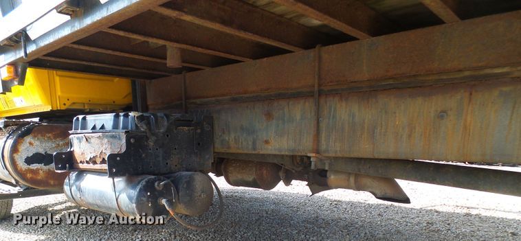 image for item DC2760 2008 International 4300  flatbed truck