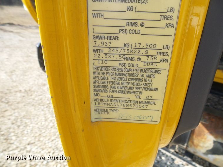 image for item DC2760 2008 International 4300  flatbed truck