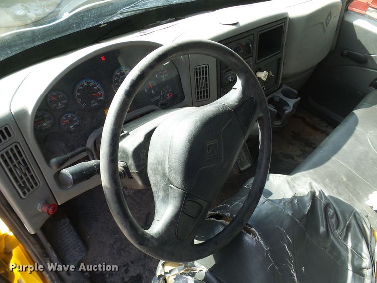 image for item DC2760 2008 International 4300  flatbed truck