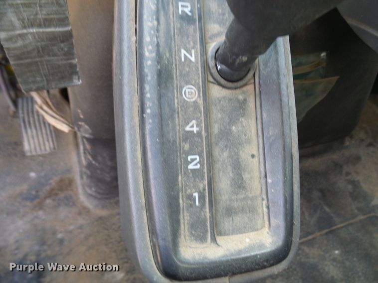 image for item DC2760 2008 International 4300  flatbed truck