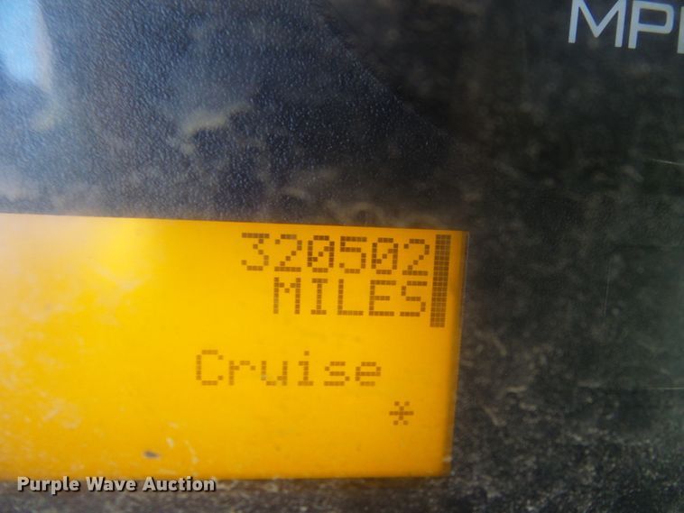 image for item DC2760 2008 International 4300  flatbed truck