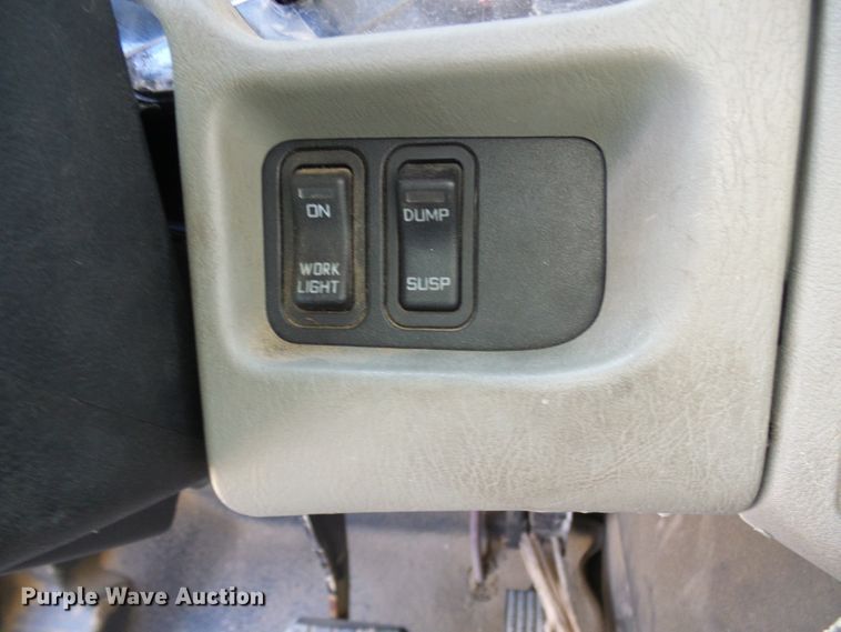 image for item DC2760 2008 International 4300  flatbed truck