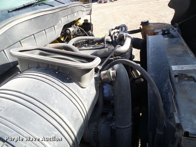 image for item DC2760 2008 International 4300  flatbed truck