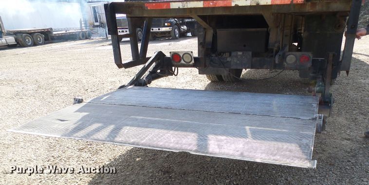 image for item DC2760 2008 International 4300  flatbed truck