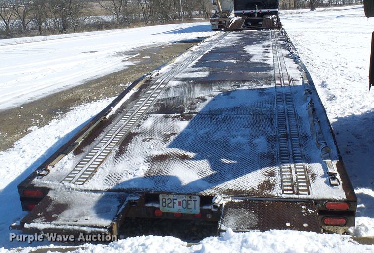 image for item DC2766 2010 Infinity  car carrier