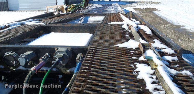 image for item DC2766 2010 Infinity  car carrier