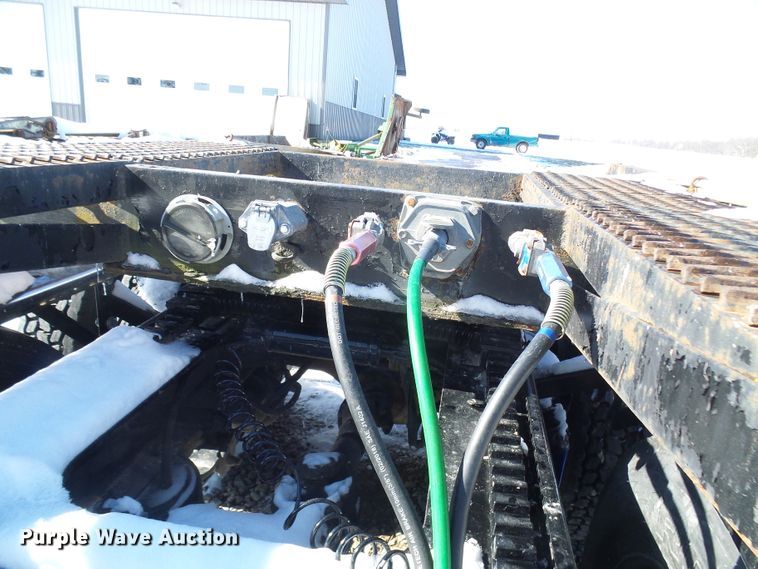 image for item DC2766 2010 Infinity  car carrier