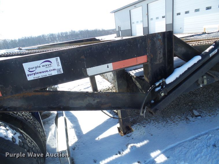 image for item DC2766 2010 Infinity  car carrier