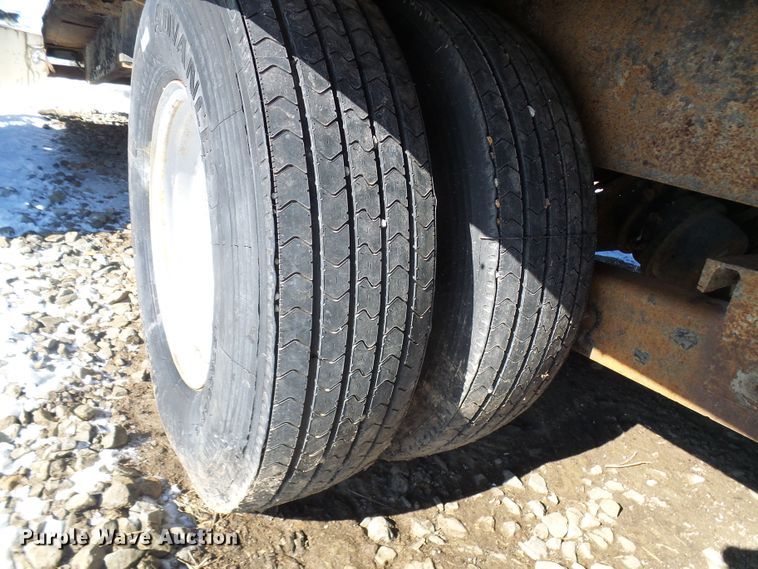 image for item DC2766 2010 Infinity  car carrier