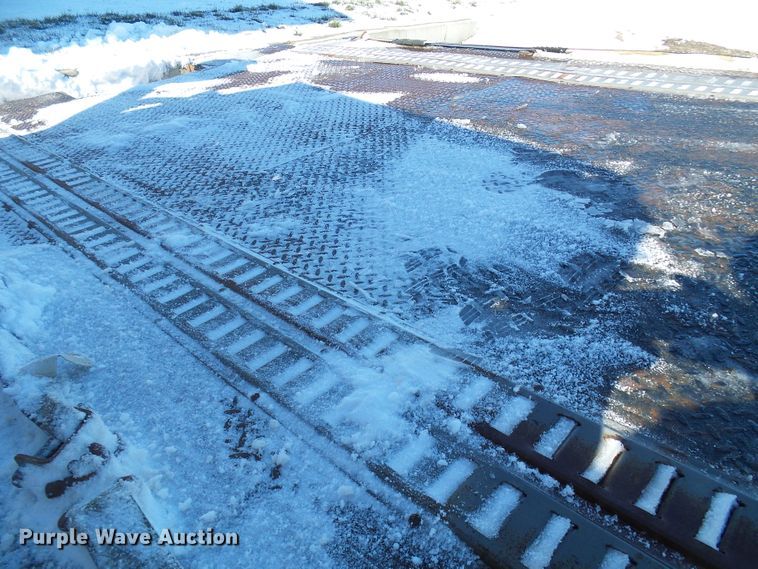 image for item DC2766 2010 Infinity  car carrier