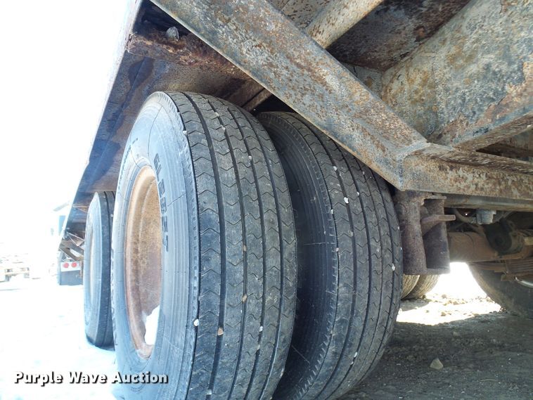 image for item DC2766 2010 Infinity  car carrier