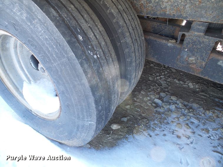 image for item DC2766 2010 Infinity  car carrier