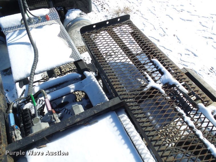 image for item DC2766 2010 Infinity  car carrier