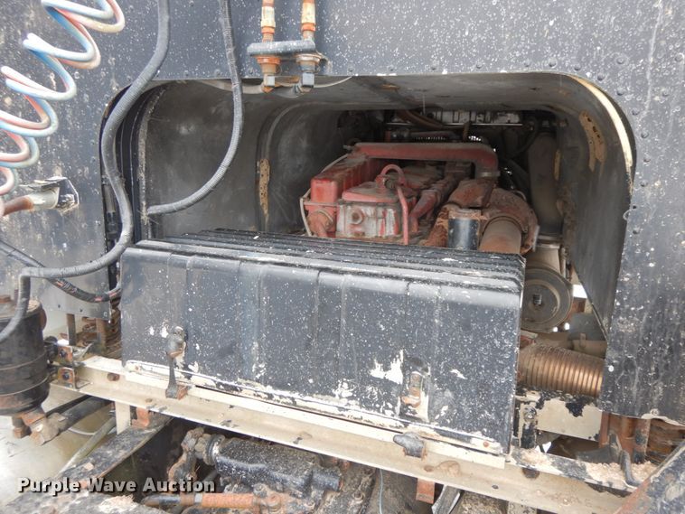 image for item DF6431 1982 International CO-9670  semi truck