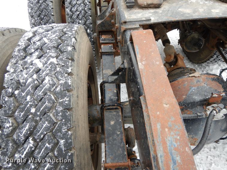 image for item DF6431 1982 International CO-9670  semi truck