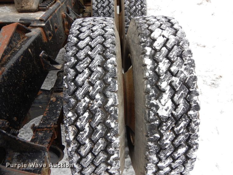 image for item DF6431 1982 International CO-9670  semi truck