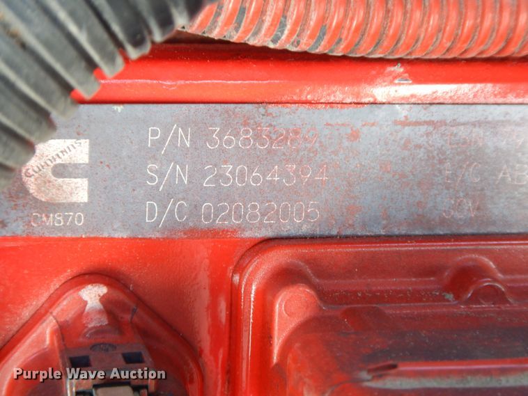 image for item DF6437 2005 International 9400i  semi truck