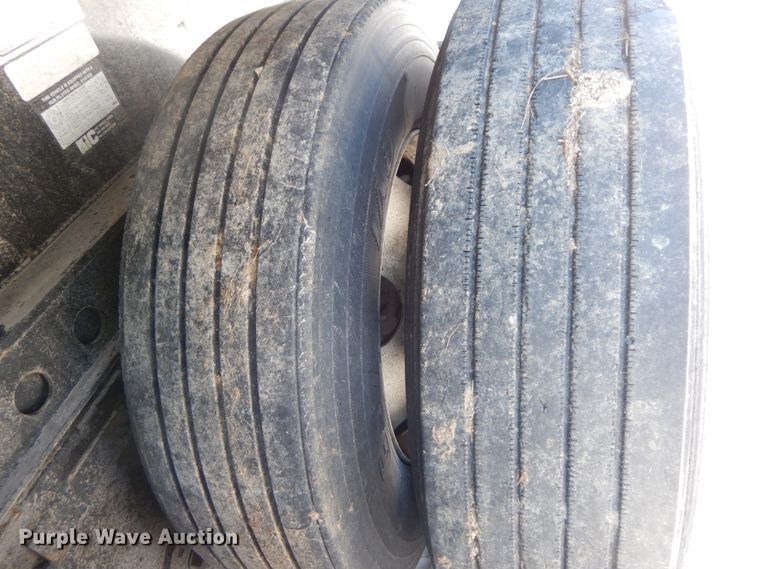 image for item DF6440 2015 Fontaine Xcalibur extendable flatbed trailer