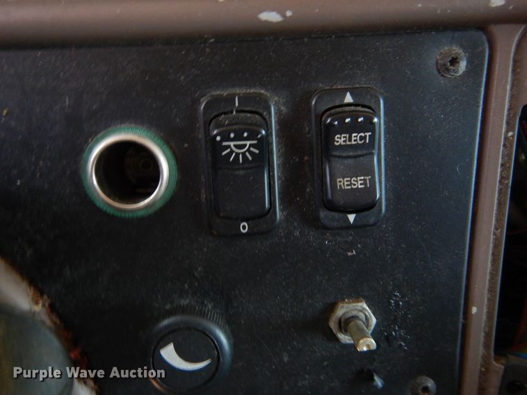 image for item DG8644 2007 Peterbilt 387  semi truck