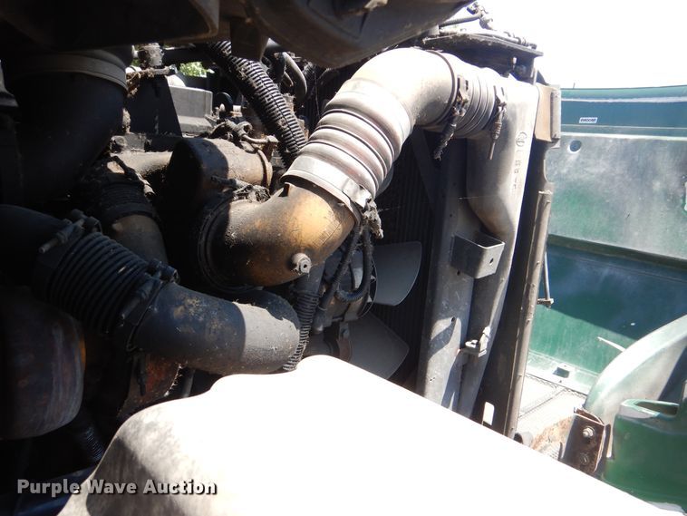 image for item DG8644 2007 Peterbilt 387  semi truck