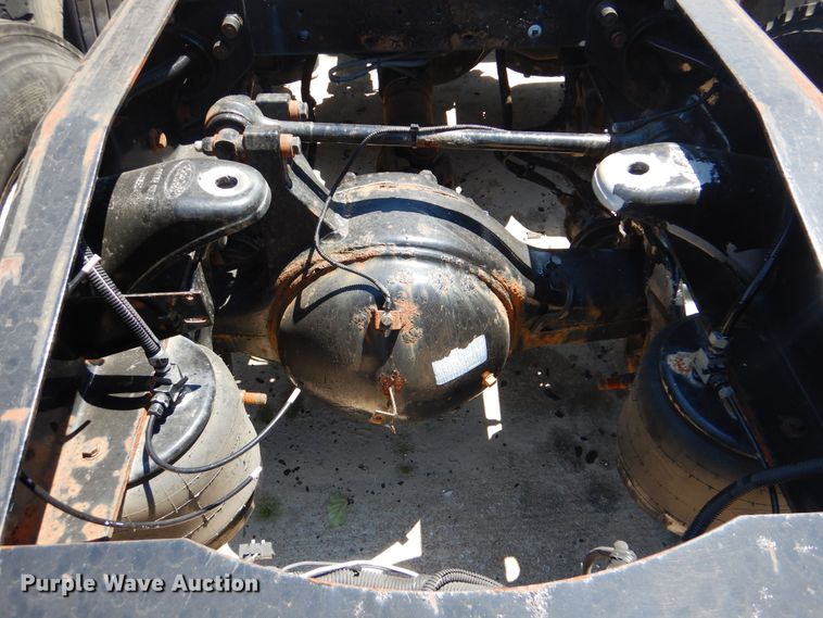 image for item DG8644 2007 Peterbilt 387  semi truck