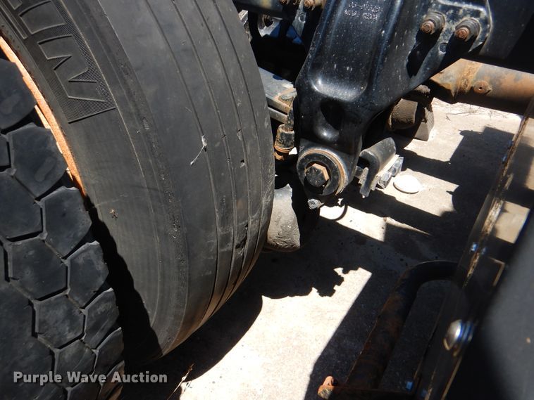 image for item DG8644 2007 Peterbilt 387  semi truck