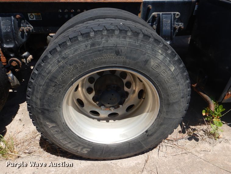 image for item DG8644 2007 Peterbilt 387  semi truck