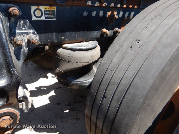 image for item DG8644 2007 Peterbilt 387  semi truck