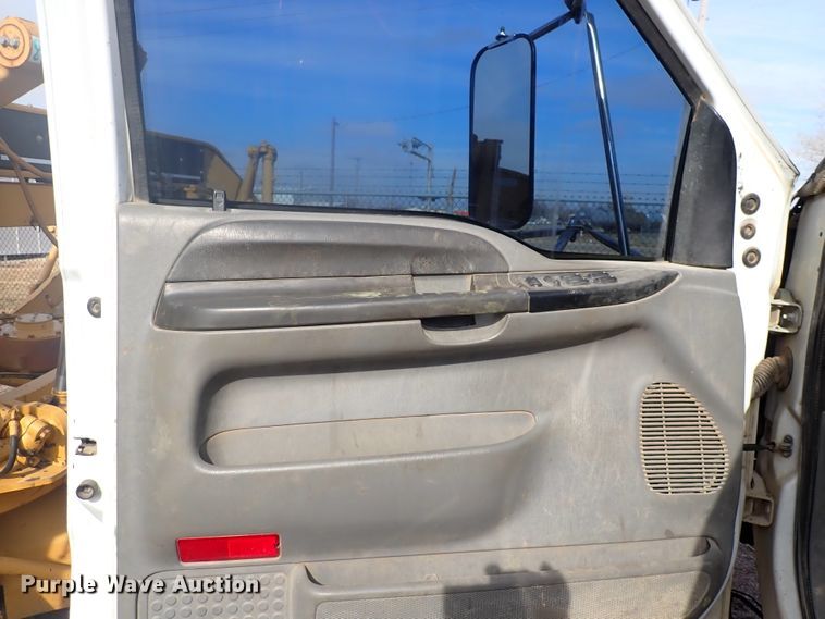 image for item DJ0006 2008 Ford F650  Crew Cab truck cab and chassis