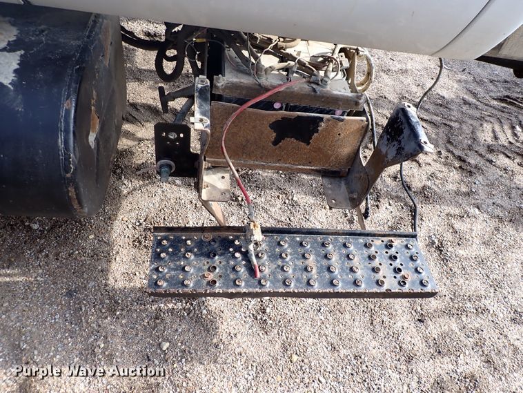 image for item DJ0006 2008 Ford F650  Crew Cab truck cab and chassis