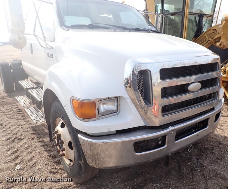 image for item DJ0006 2008 Ford F650  Crew Cab truck cab and chassis