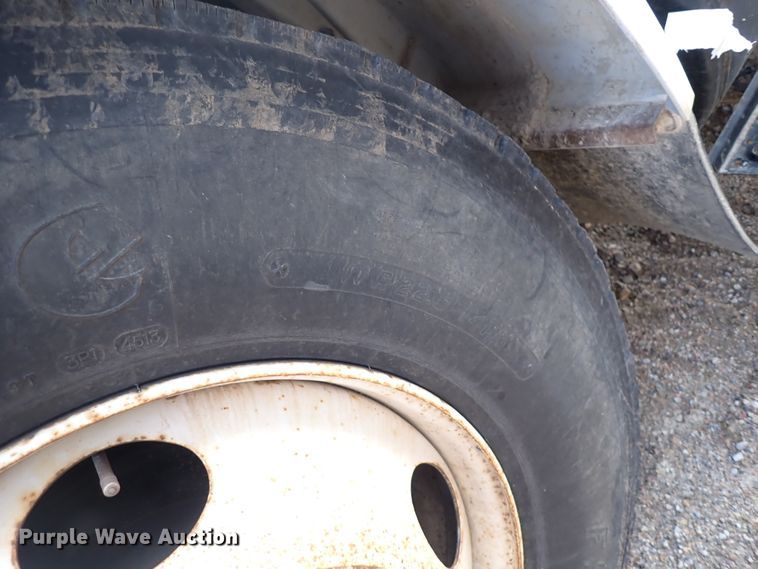 image for item DJ0006 2008 Ford F650  Crew Cab truck cab and chassis