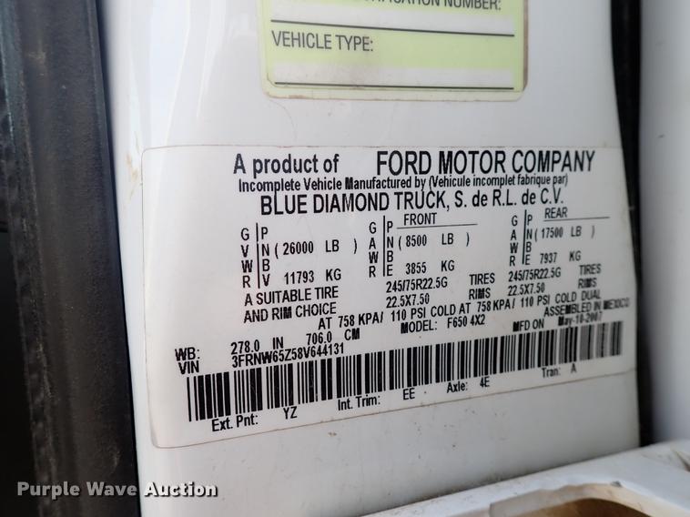 image for item DJ0006 2008 Ford F650  Crew Cab truck cab and chassis