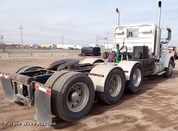 image for item DJ0007 2002 Kenworth W900  semi truck