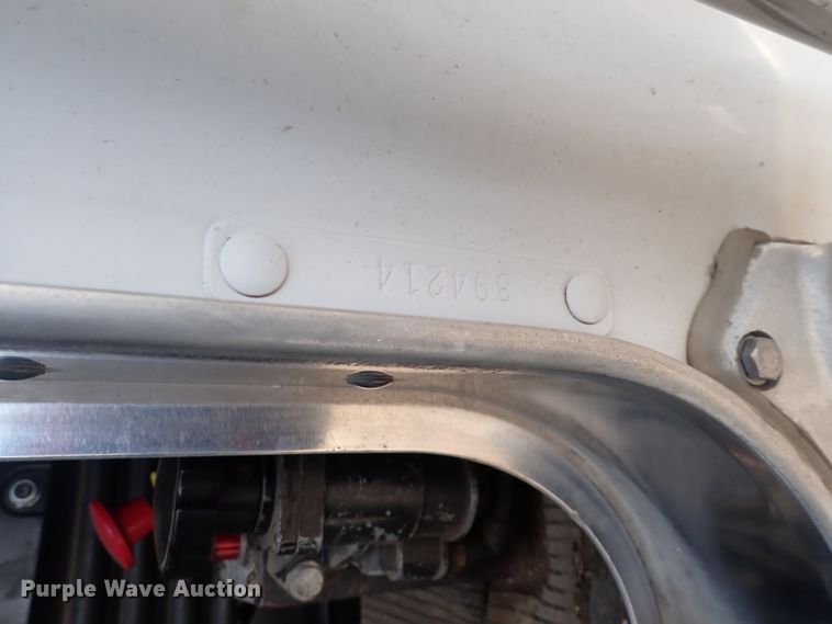 image for item DJ0007 2002 Kenworth W900  semi truck