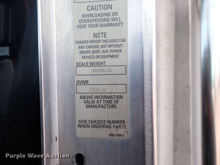 image for item DJ0007 2002 Kenworth W900  semi truck