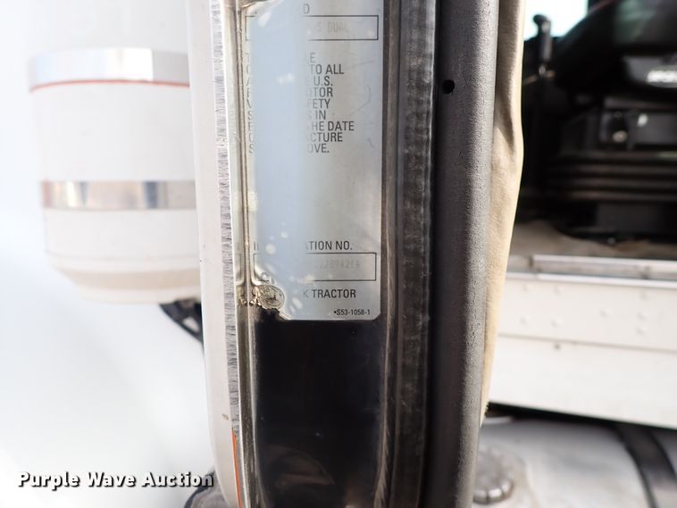 image for item DJ0007 2002 Kenworth W900  semi truck