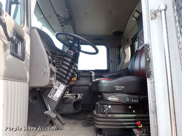 image for item DJ0007 2002 Kenworth W900  semi truck