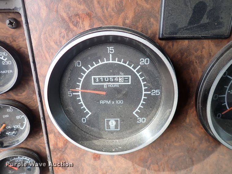 image for item DJ0007 2002 Kenworth W900  semi truck